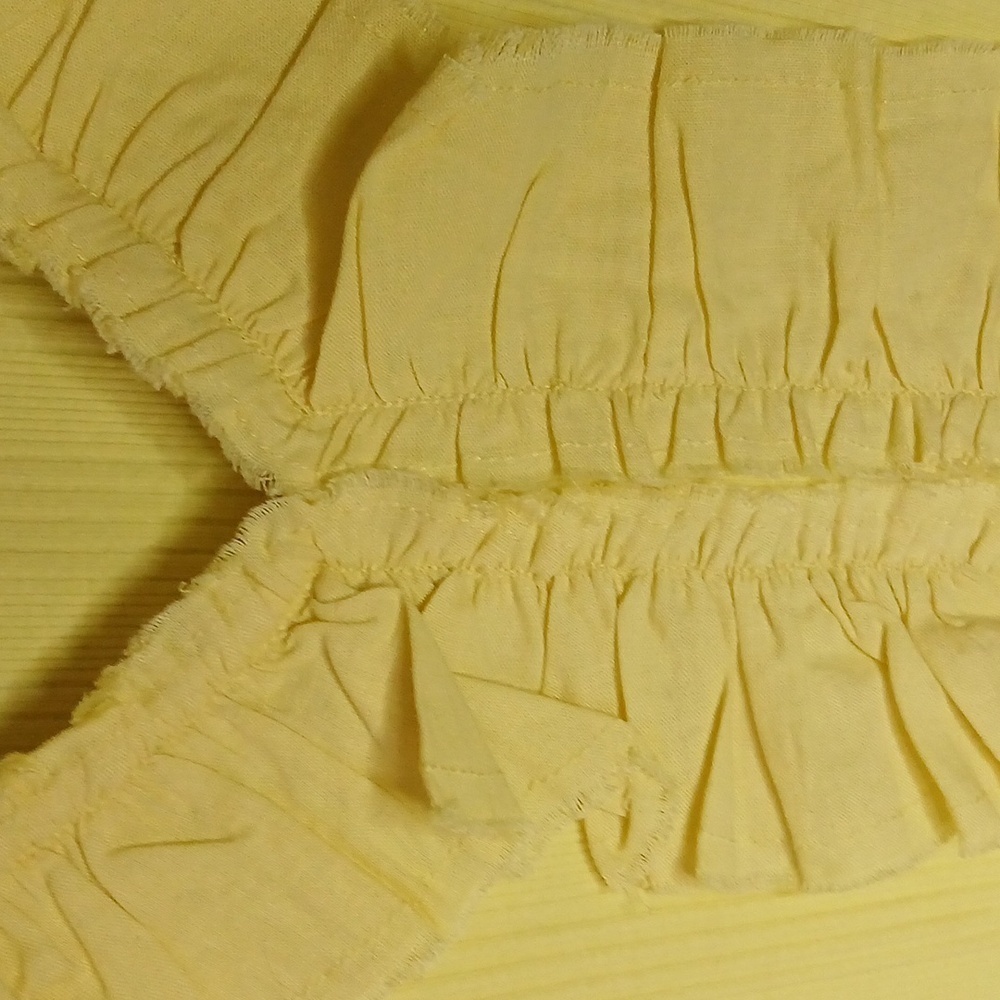 PILCRO Yellow Ruffled Sleeveless Top - Picture 4 of 12